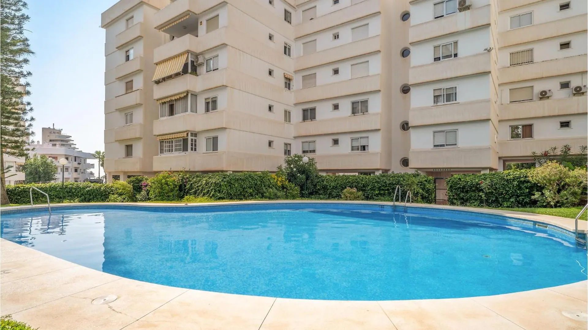 Cozy Apartment In Benalmadena With Kitchenette